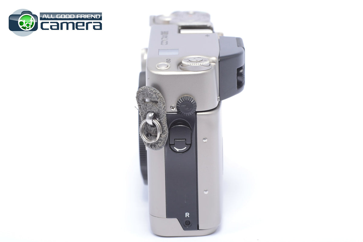 Contax G2 Film Rangefinder Camera Titanium Silver *MINT- in Box Contax G2 Film Rangefinder Camera Titanium Silver *MINT- in Box